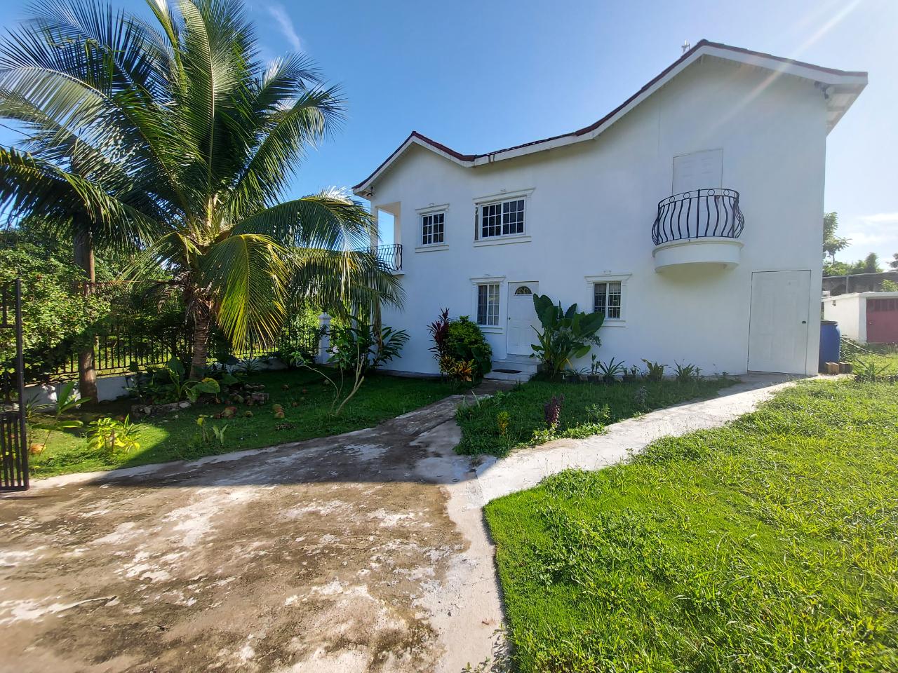 Investment 4 Bedroom 4 Bathroom House For Sale in White Hall, Negril