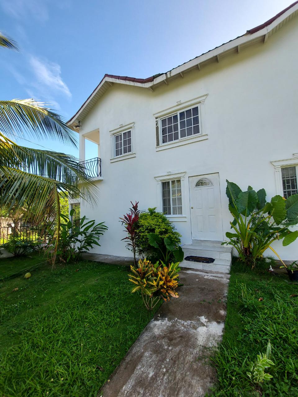 Investment 4 Bedroom 4 Bathroom House For Sale in White Hall, Negril