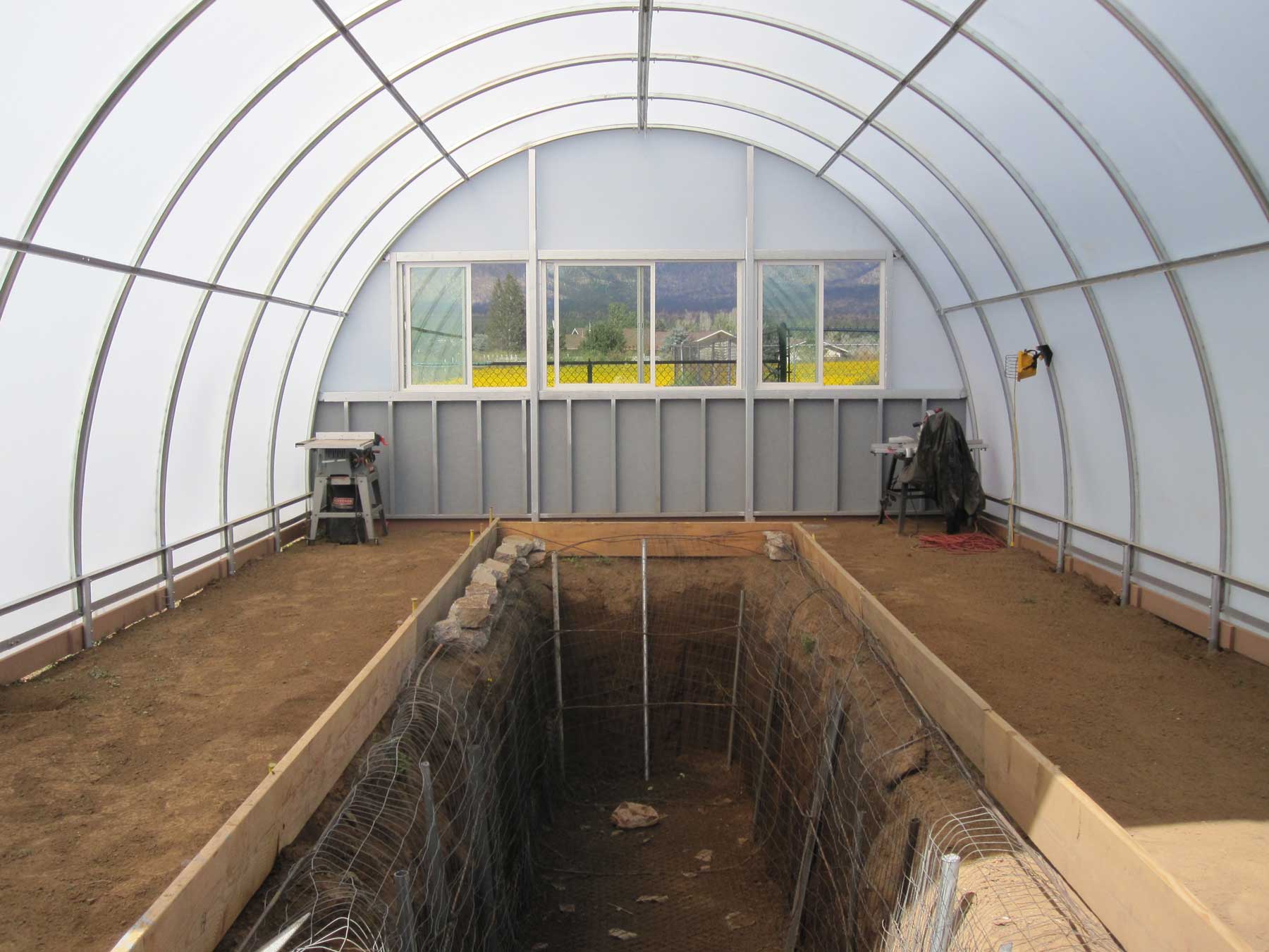 Как создать зимнюю теплицу с отоплением своими руками