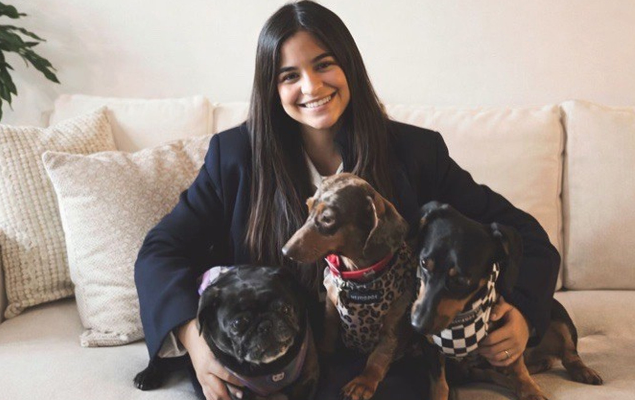 Conociendo a Claudia Corona: Un nuevo comienzo y una mascota que brilla en TikTok