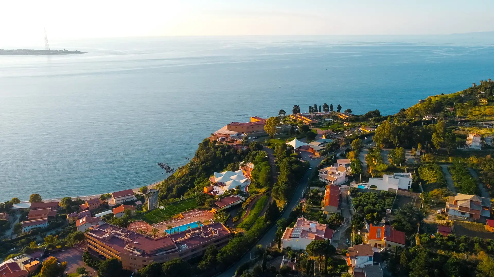 Altafiumara Vista Aerea Stretto di Messina