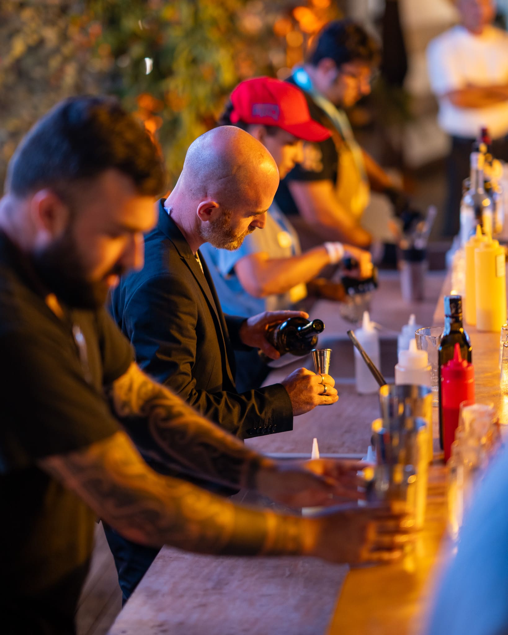 AmaraCalabria al Piro Piro, Reggio Calabria: due bartender al lavoro durante la gara