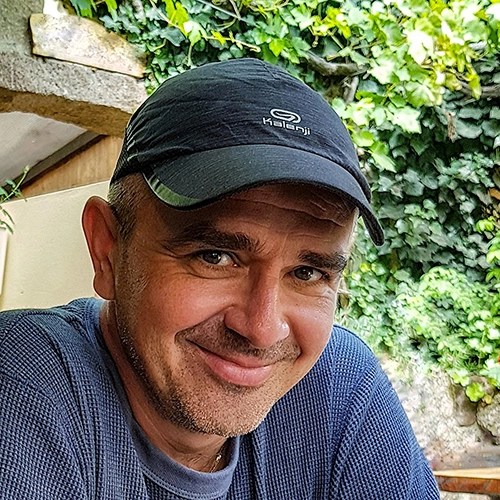 Portrait of Răzvan Radu, photographer and creator of ProVisualStock