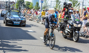 Ciclistul irlandez Nicolas Roche, de la echipa Team Sky, în timpul primei etape (contracronometru individual) a Turului Franței 2015.