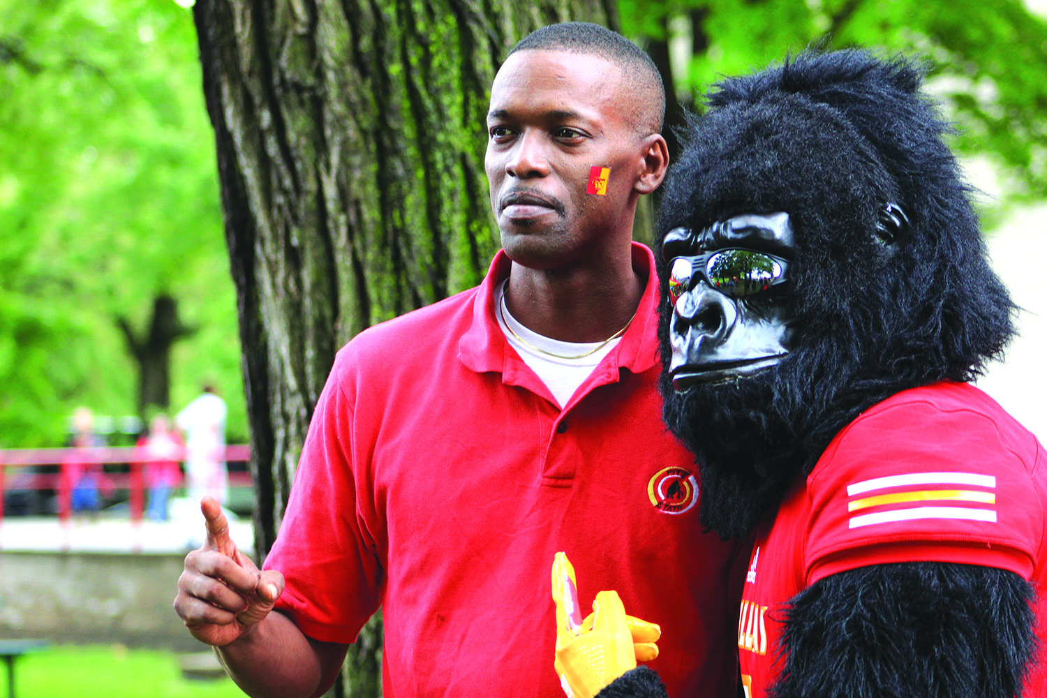 gorillas-kickoff-football-season-the-collegio
