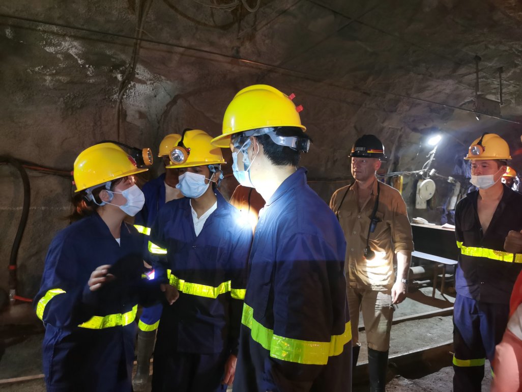 Soluções personalizadas para locomotivas de mineração de clientes do Sudeste Asiático