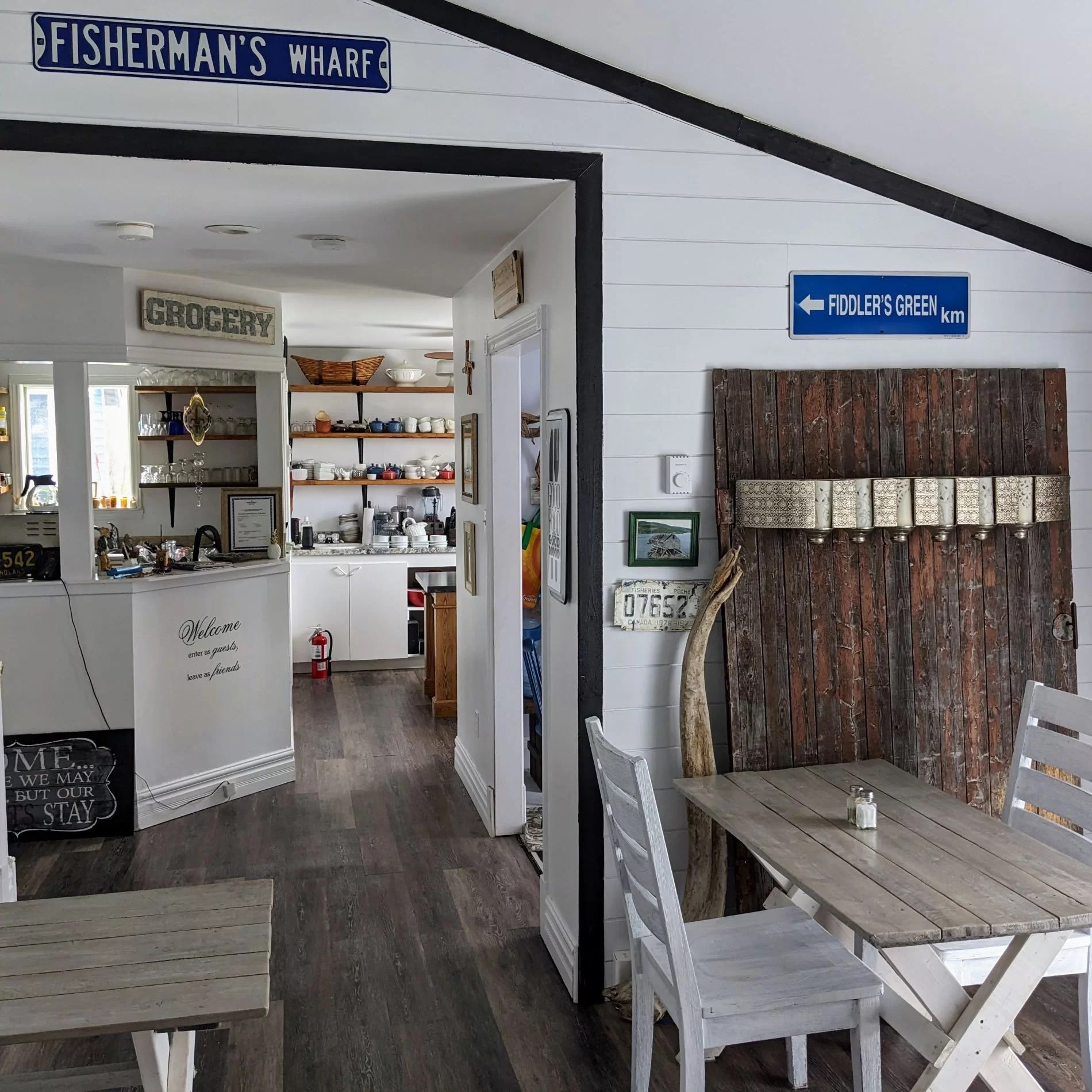 kitchen and dining room at Woman of the Sea in Fleur de Lys Newfoundland