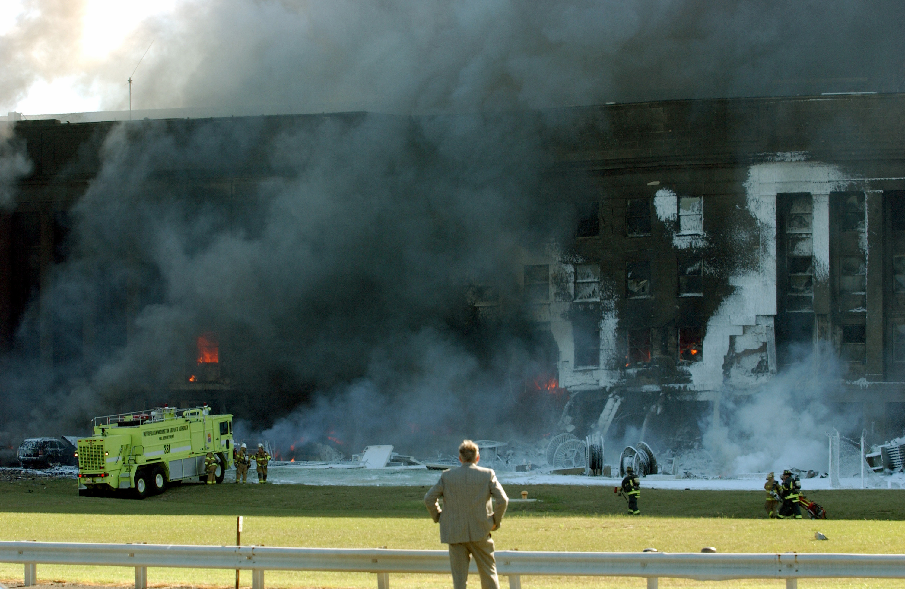 Pentagon 9/11 - 9/11 Pentagon Damage Immediate Aftermath High-Resolution ...