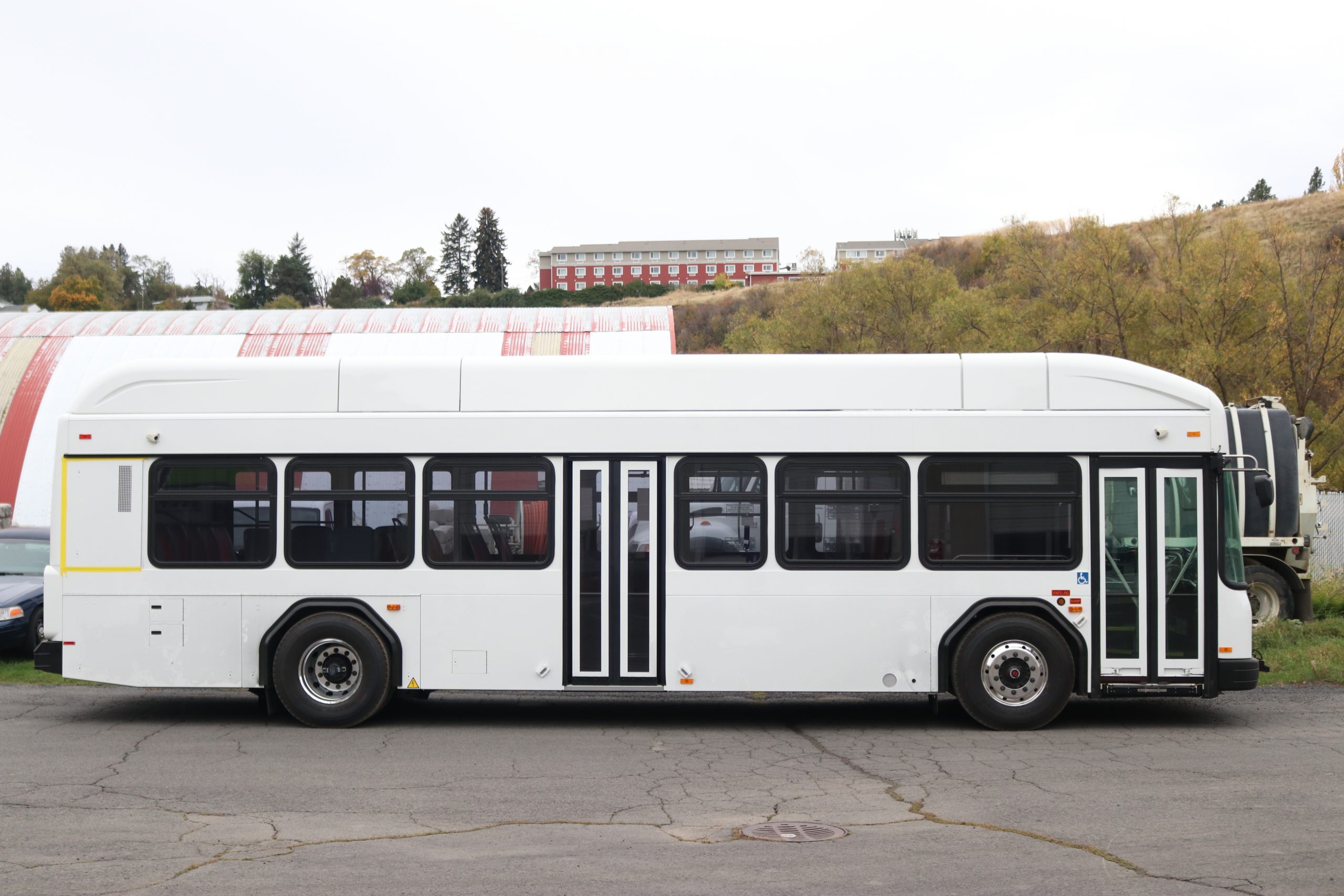 pullman-transit-welcomes-third-electric-bus-to-fleet-pullman-radio