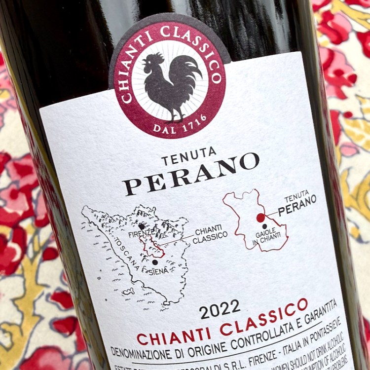 Photo of a back label on a wine bottle with the "Gallo Nero" of Chianti Classico image