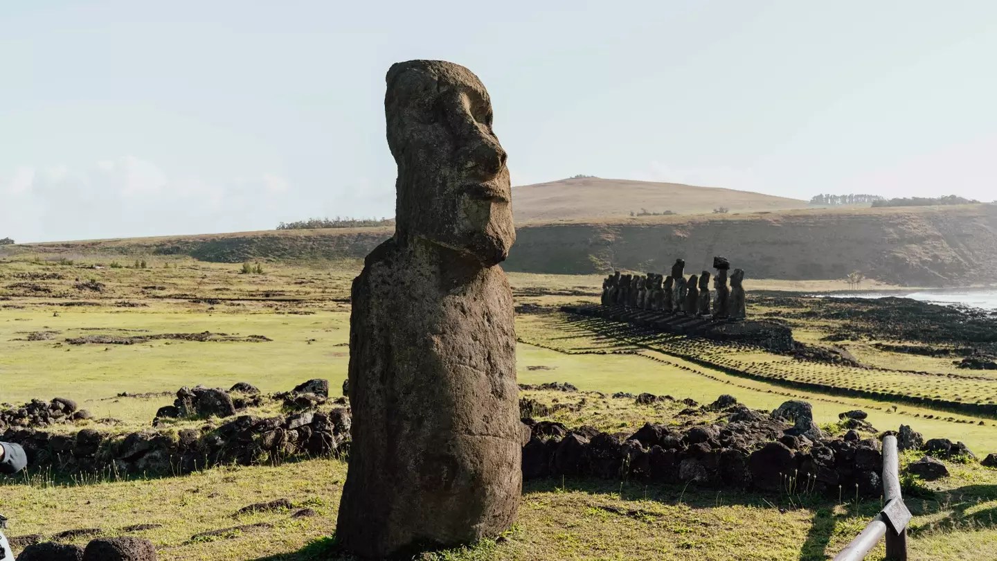 Researchers unravel enigma of easter island statues, explaining their