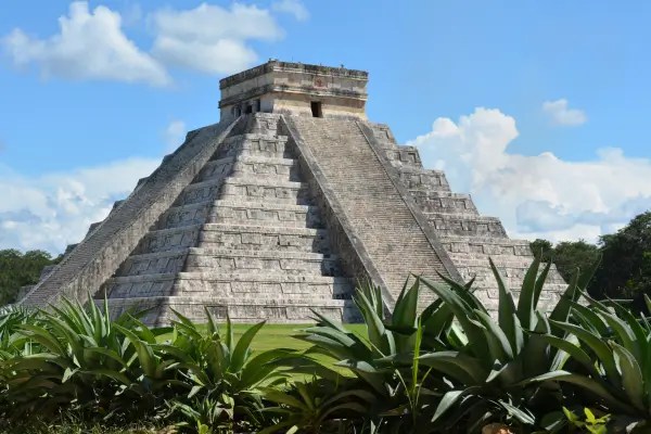 Os mistérios do templo perdido de Chichen Itza no México