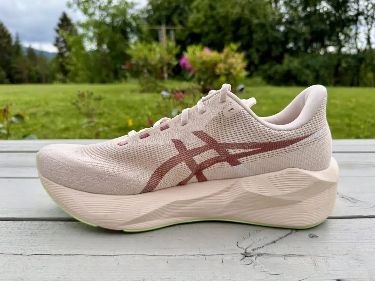 ASICS Novablast 6