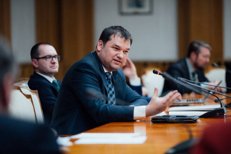 Ministrul Cseke Attila, în Harghita: Programul Anghel Saligny continuă; se caută soluţii pentru finanţare