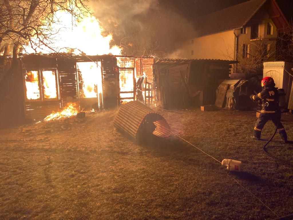 Incendiu la un grajd din Reghin