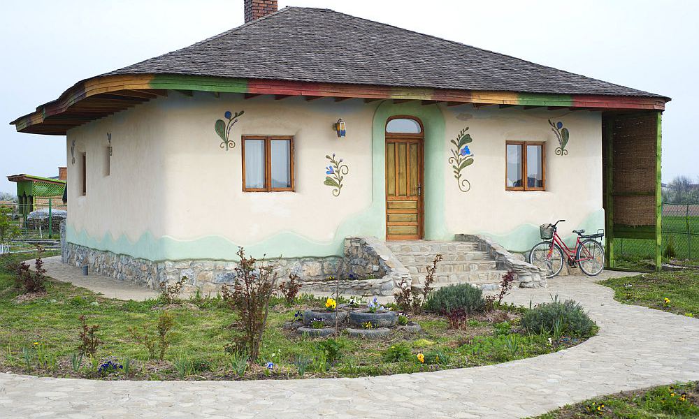 Casele ecologice – tema evenimentului organizat luna aceasta în cadrul programului effAct la Sfântu Gheorghe