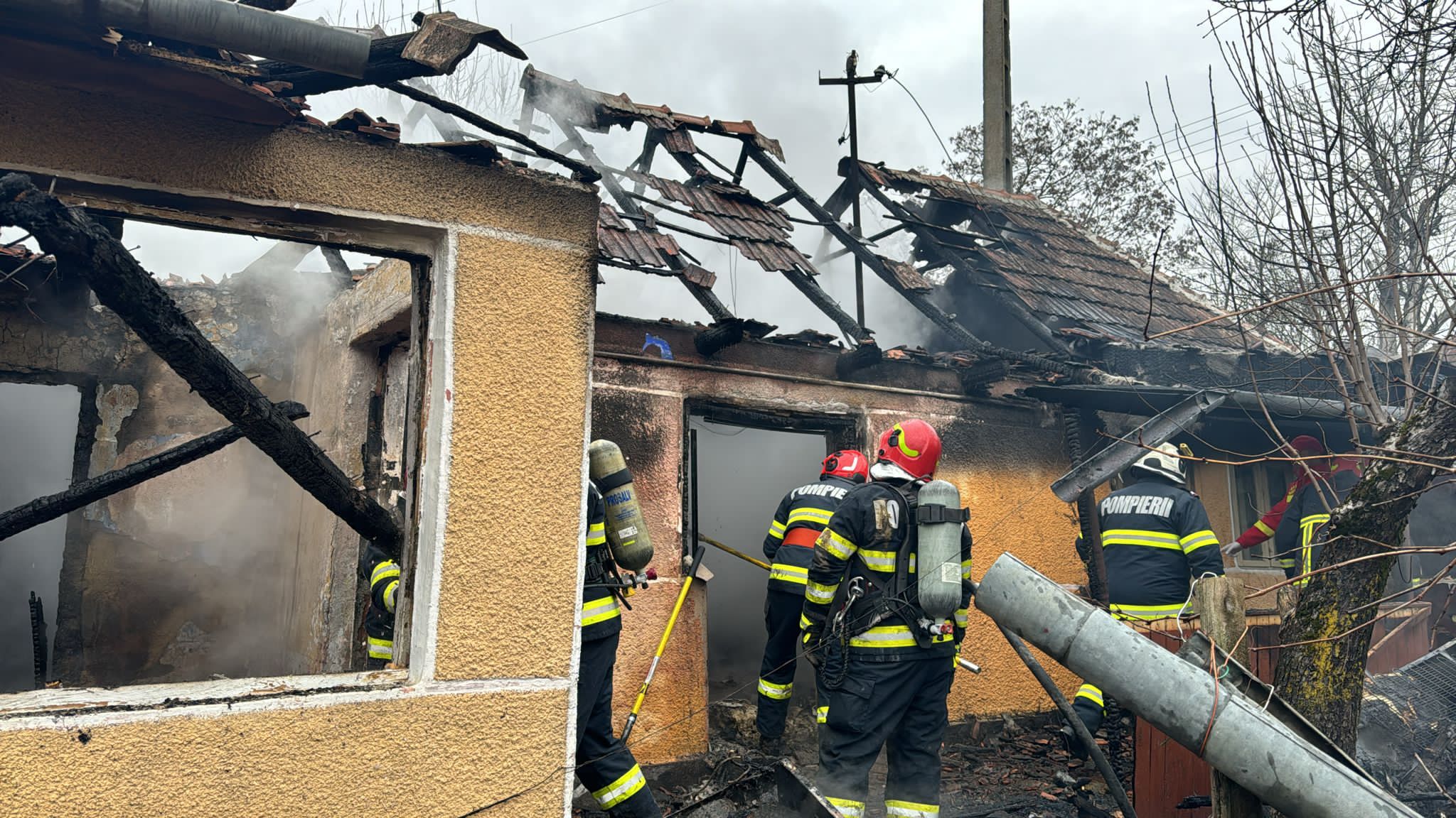 Incendiu la o casă din Sânpetru de Câmpie