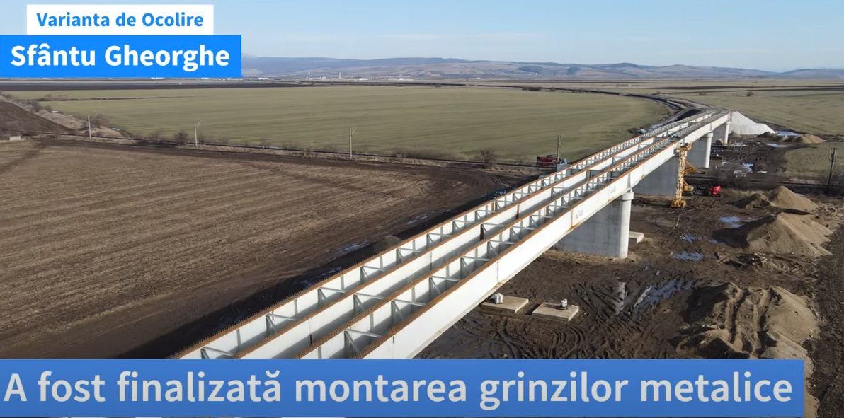 (Video) A fost finalizată montarea grinzilor metalice pe varianta de ocolire a municipiului Sfântu Gheorghe