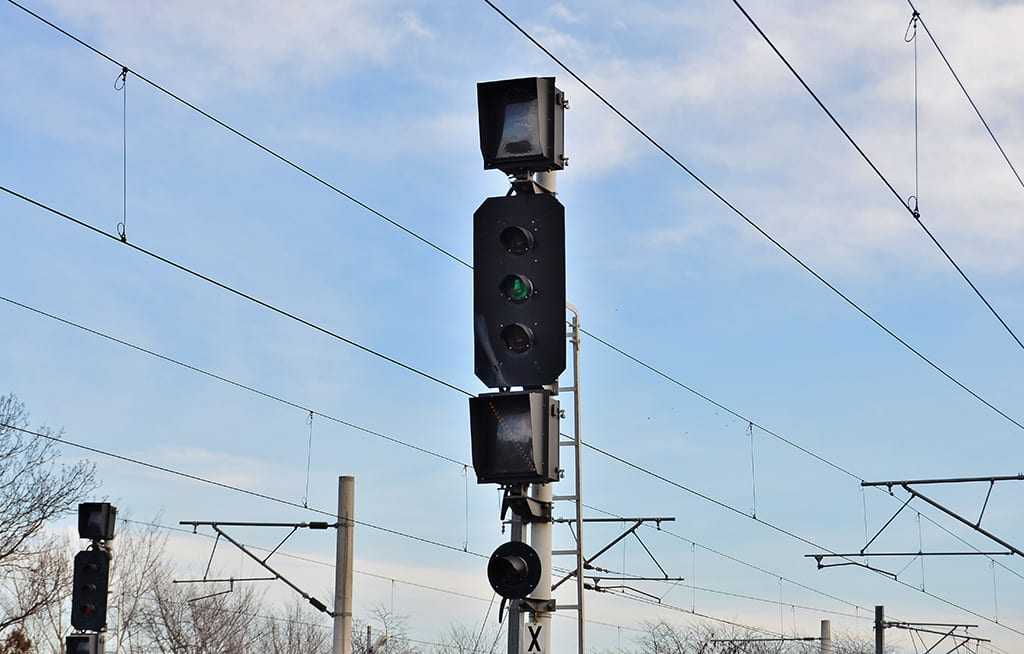 Au furat cabluri de la semnalizarea luminoasă a trenurilor