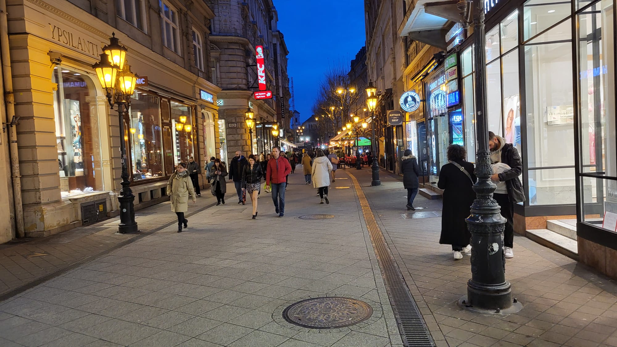 În Ungaria și Polonia restaurantele se închid din cauza declinului economic