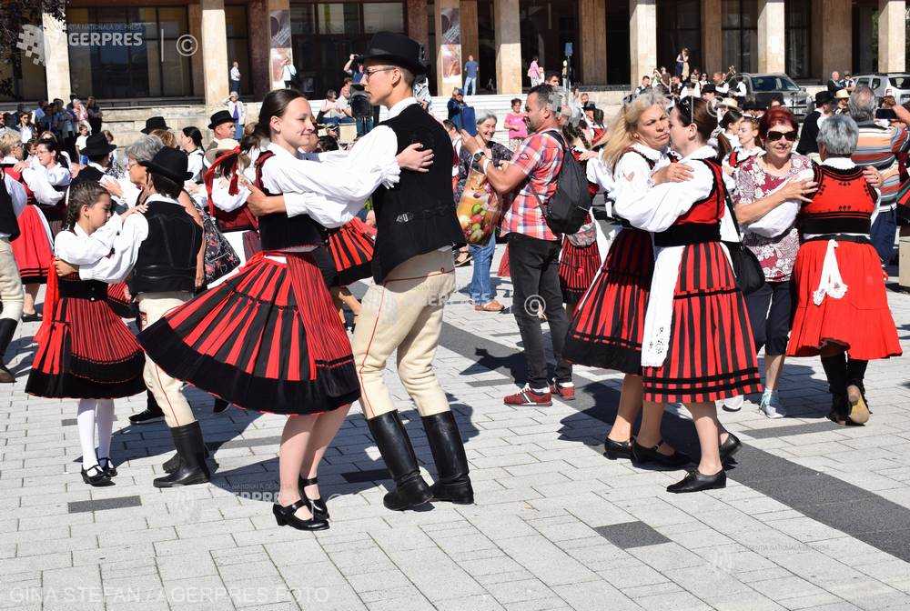 Câteva mii de persoane sunt aşteptate, la Miercurea-Ciuc, la ”Ziua celor 1.000 de fete secuience”
