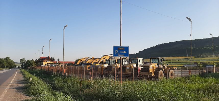 Turcii de la Nurol și-au adus utilaje pentru lucrări la A8 secțiunea 1 Tg. Mureș – Miercurea Nirajului 