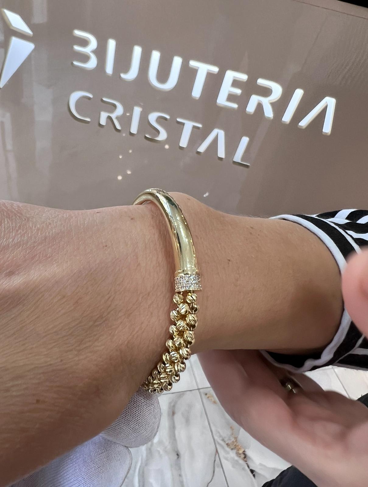 Bijuteria Cristal din Târnăveni vă așteaptă sa îi treceți pragul! (video)