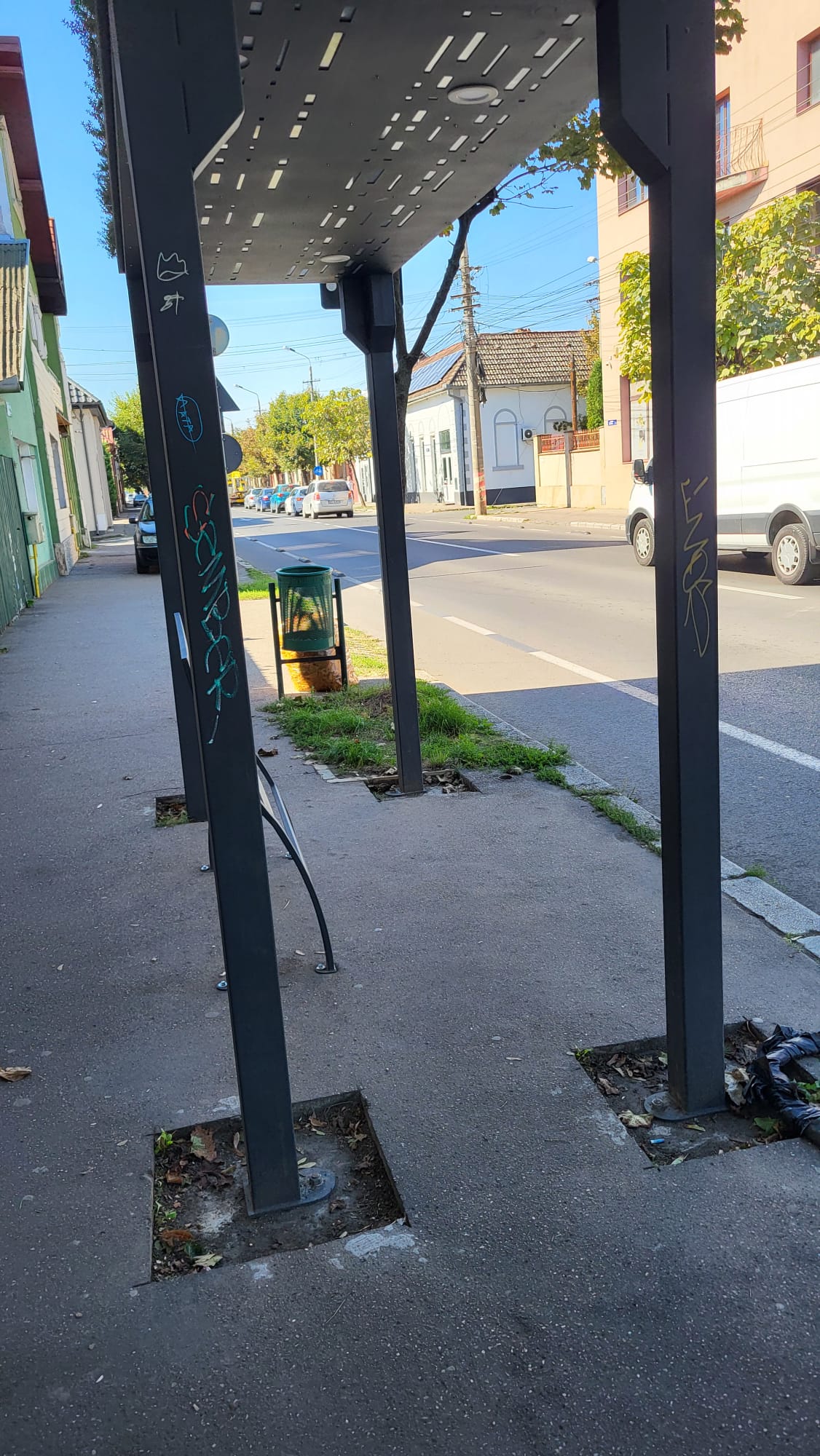 Ce se mai întâmplă cu stațiile de autobuz din Târgu Mureș?