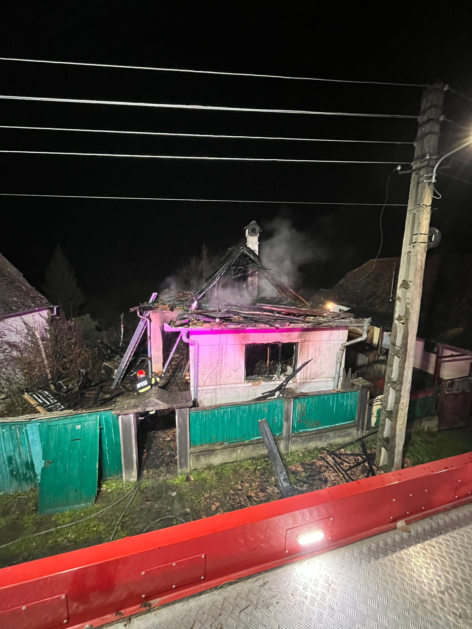 Explozie la o butelie în satul Roua, comuna Fântânele