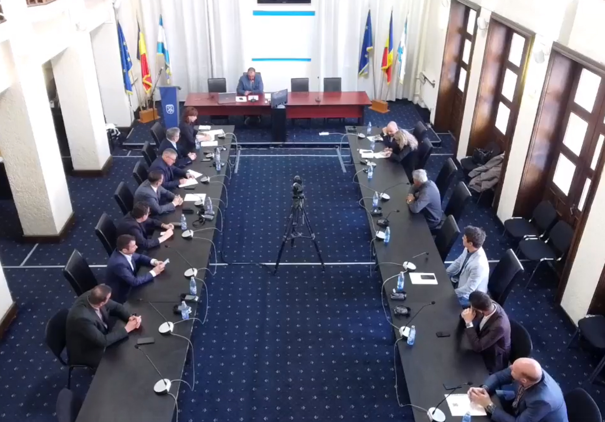 Investiție de 4,2 milioane lei pentru termoizolarea unor blocuri se anunță a fi cu dezbateri aprinse 