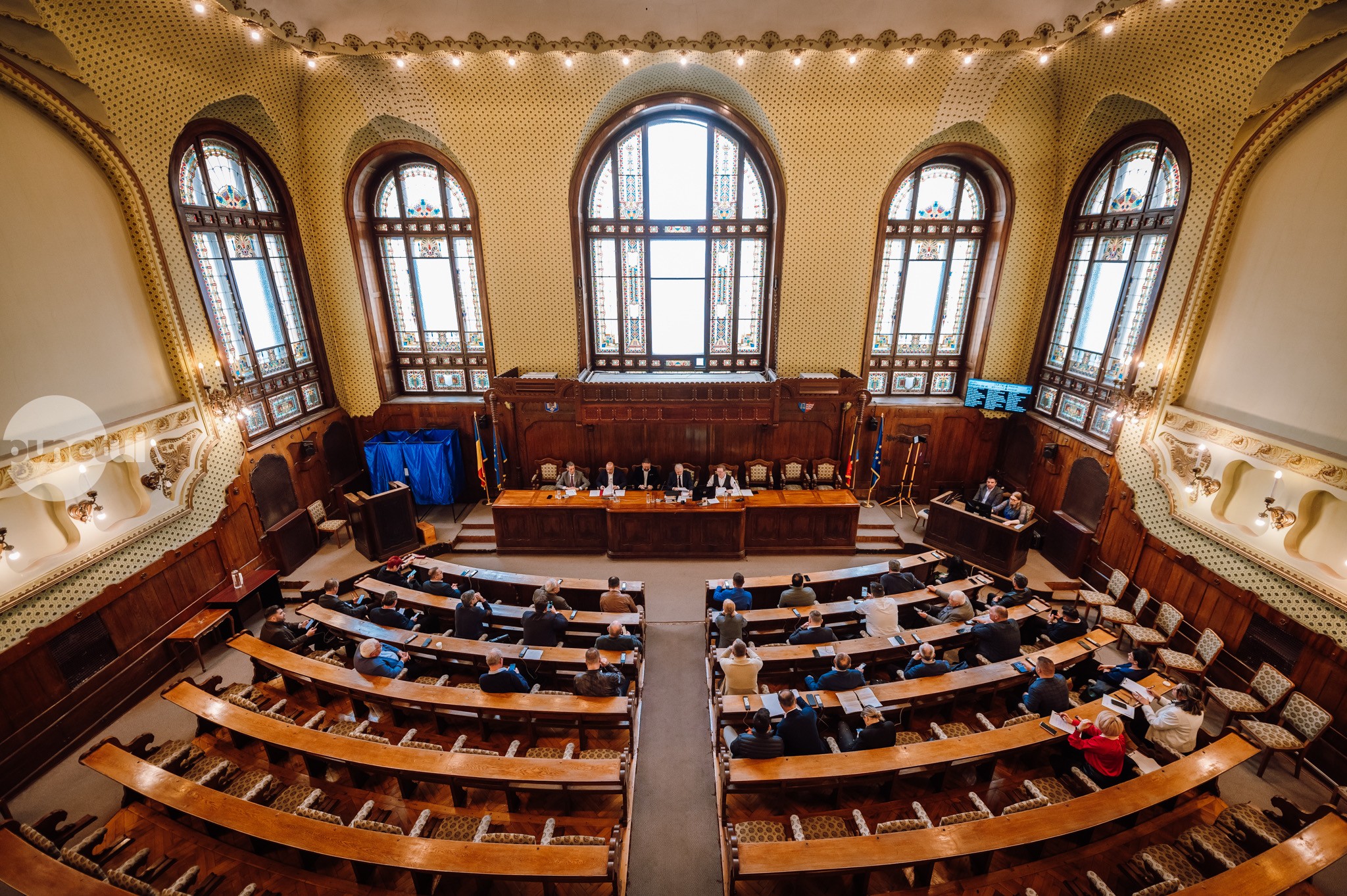 Consiliul județean se împrumută pentru a continua unele investiții