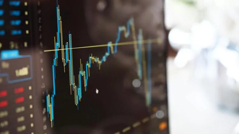 Guvernul înfiinţează Punctul Unic de Acces European pentru a facilita accesul investitorilor la informaţii financiare