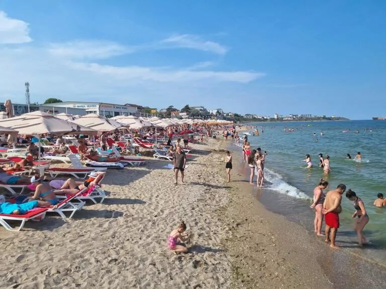Litoralul pentru Toți, în septembrie: Patronatele din turism spun că luna septembrie aduce tarife reduse cu până la 60% pentru cazările la mare