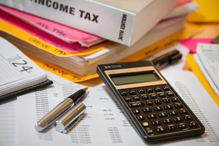Gură de oxigen pentru…firmele mari.Guvernul renunță la impozitul pe cifra de afaceri a multinaționalelor