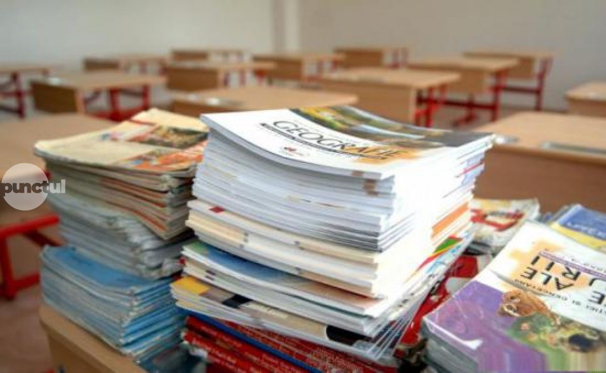 În Mureș, peste 3.500 de elevi primesc rechizite şcolare, cu 1.486 mai puţini decât în anul trecut