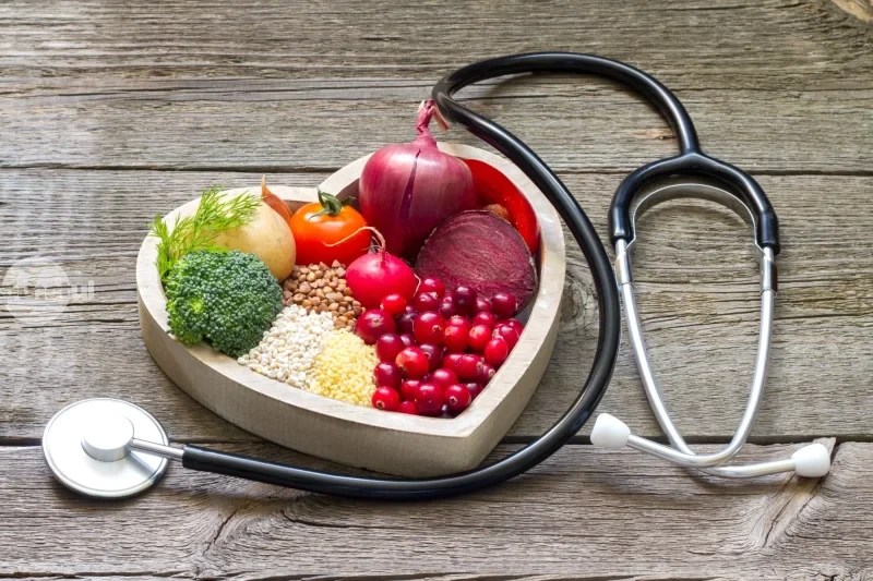 Cum scădem colesterolul cu ajutorul alimentelor. Sfaturi de la medici