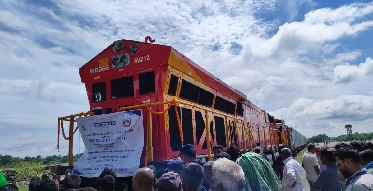 रेल मार्ग से भारत-नेपाल व्यापार को नई दिशा, कोलकाता बंदरगाह से पहली मालगाड़ी पहुंची नेपाल