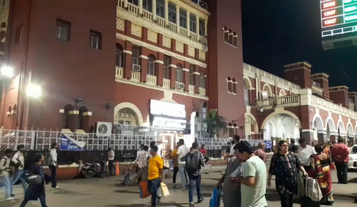 हावड़ा स्टेशन पर 67 लाख रुपये नकद बरामद, महाराष्ट्र का एक व्यक्ति हिरासत में