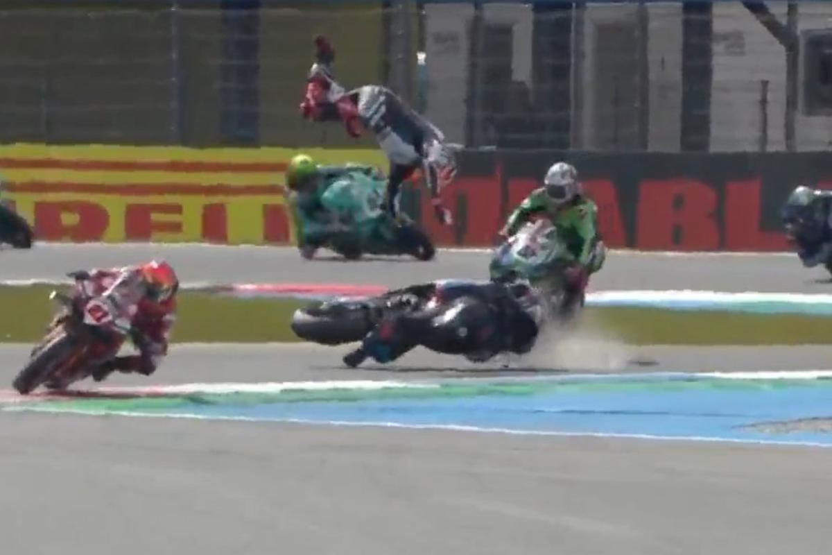 Superbike Assen Michael van der Mark caduta
