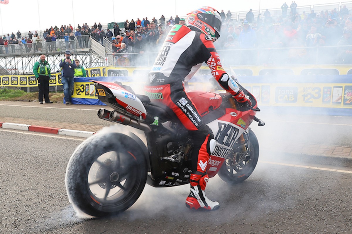 Glenn Irwin Re della North West 200: adesso il BSB