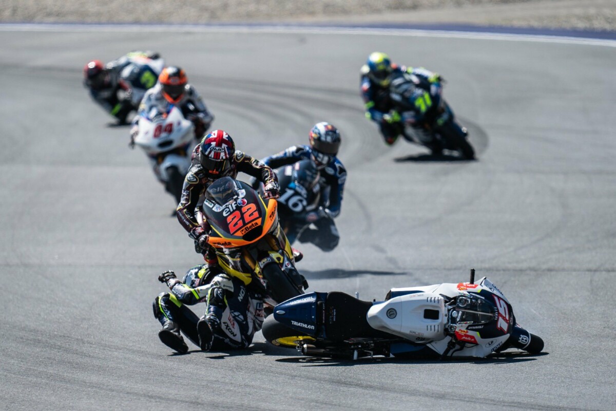 moto2-crash-binder-lowes