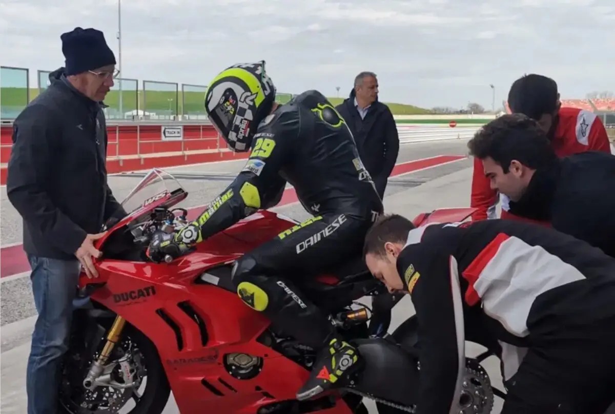 Andrea Iannone, Superbike