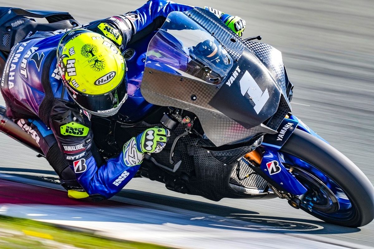 La nuova regola impone ai Campioni di YART Yamaha di indossare il numero 1 per l’EWC 2024 con lo spauracchio dello sfortunato precedente 2010, intanto Hanika e Fritz velocissimi nei test privati