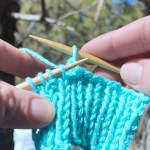 Learn how to bind off in pattern - a knitting lesson from Liz Chandler @PurlsAndPixels