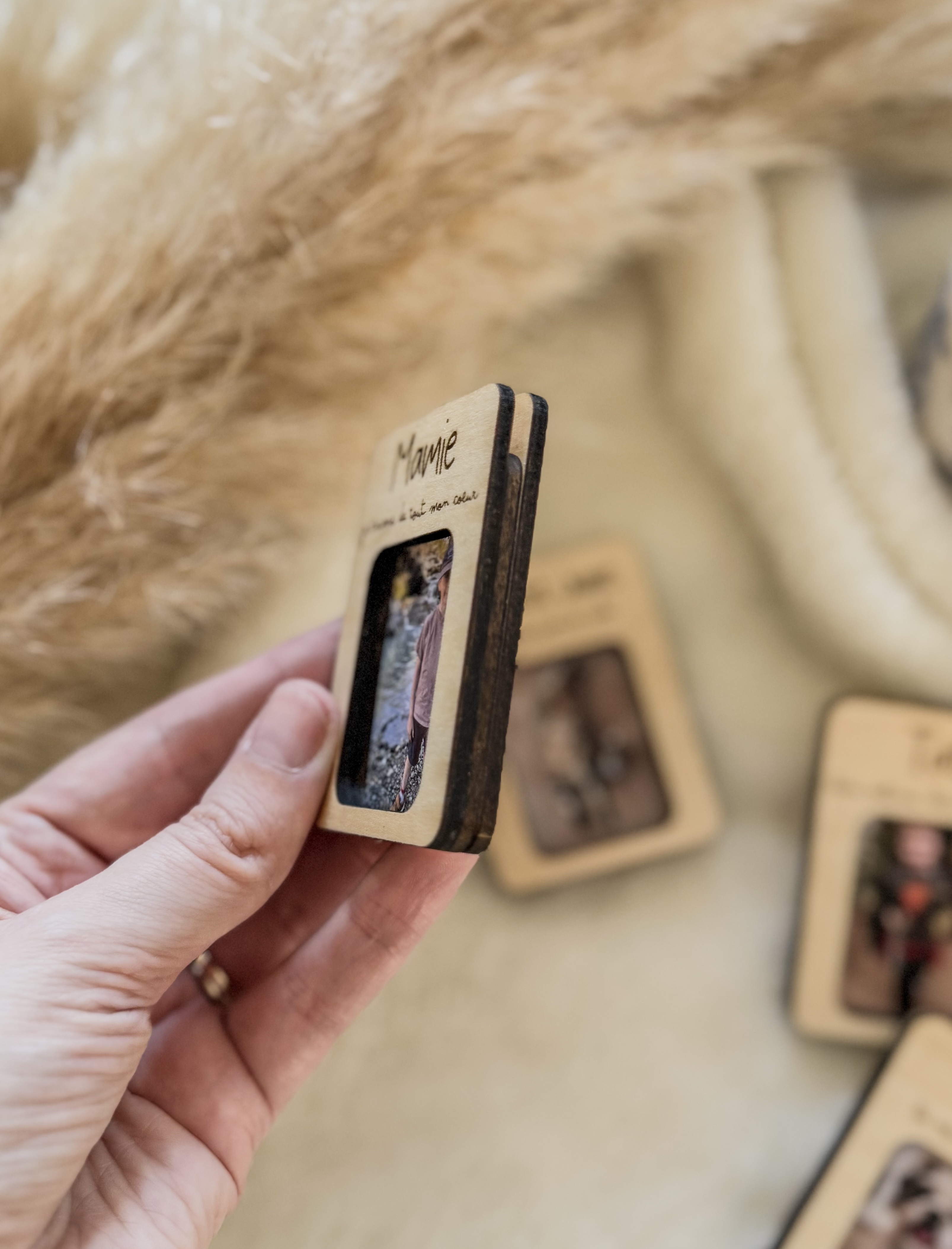 Magnet photo personnalisé en bois avec photo et prénom