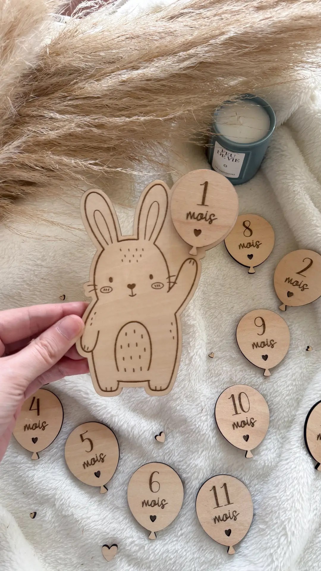 Carte Étapes Bébé Lapin en Bois – Ballons 1 à 12 Mois – Photo Souvenir Première Année