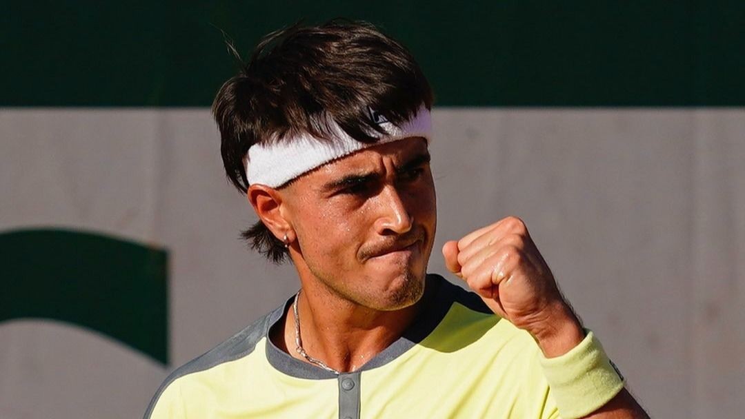 The “Shark” is still loose in Paris: Comesaña eliminated Darderi and advanced to the third round

 & more related news here