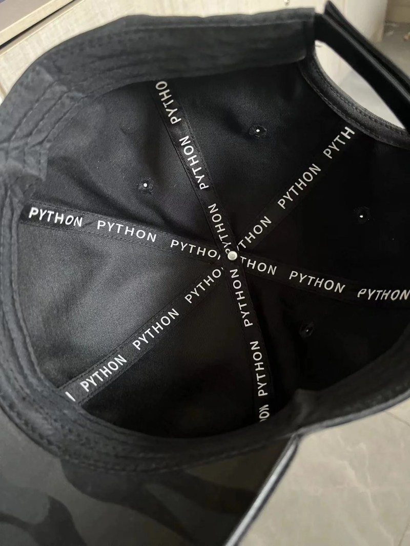 Athletic Outdoorman Cap Python Optic - Mountain Arts - Creative High Resolution Collection