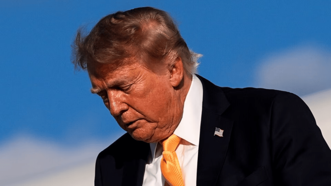 USA : Le mystère de la « nouvelle coiffure » de Trump s’approfondit : le biographe Michael Wolff révèle des secrets au milieu des allégations concernant les perruques