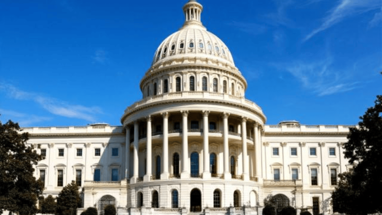 USA : Les Américains se tournent vers les démocrates : 51 % veulent leur confier la Chambre des représentants
